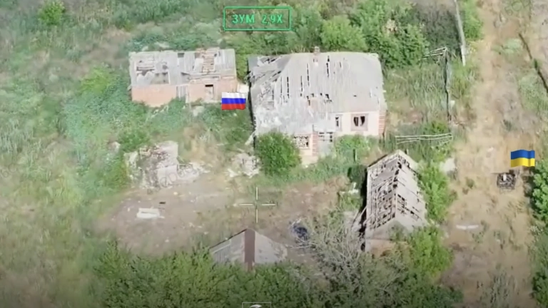 Ukrainian ground, FPV drones launch assault at Russian position, killing 5 soldiers without infantry support 